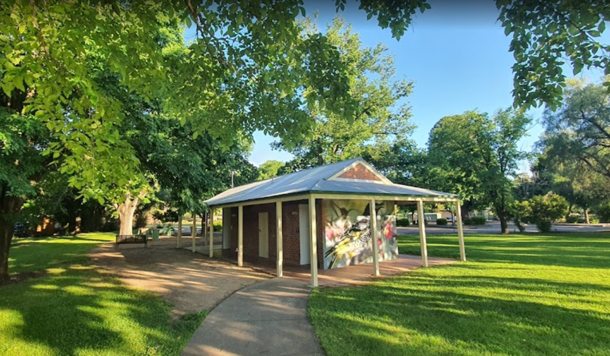 Public accessible toilets in Chiltern decorated with Honeyeater mural.