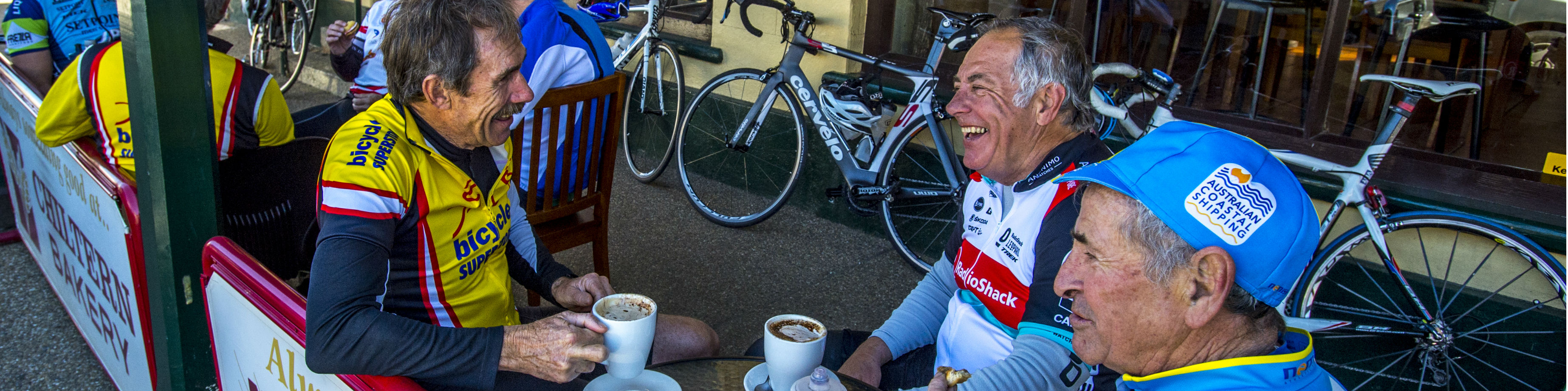 cyclists eating